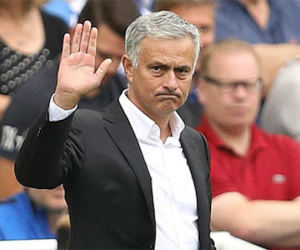 Danh thủ Man Utd đoán Mourinho bị sa thải trước Giáng Sinh