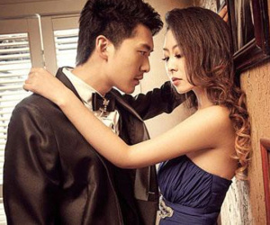 Vừa khoe ảnh bạn gái, tôi sốc khi thằng bạn rỉ tai: 'Yêu 'gái ngành’ à?'