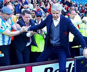 Wenger có vệ sỹ trong 2 năm cuối ở Arsenal