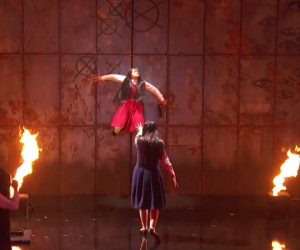 America's Got Talent: 'Ma nữ' Riana gọi chị em lên dọa Mel B nhưng cuối cùng chính bản thân lại phải chạy trốn