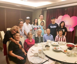 Đăng đàn khoe cảnh làm dâu có 'dàn' anh chị chồng U90, cháu chồng U50... cô nàng 9x khiến dân mạng like điên đảo
