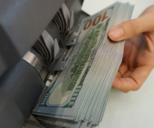 HSC: Ngân hàng Nhà nước bán ra hơn 3 tỷ USD để can thiệp tỷ giá