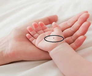 Sinh con có 3 nốt ruồi cực hiếm này, cha mẹ rung đùi cũng có tiền, giàu 3 họ, sướng 3 đời
