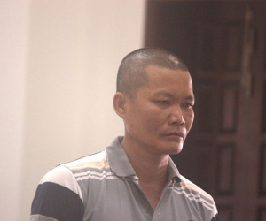 Cha thú tính xâm hại con gái đang học thi lãnh 20 năm tù
