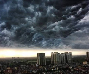 Dự báo thời tiết 23/8: Hà Nội oi nóng, chiều tối mưa dông
