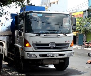 Va chạm với xe bồn, 2 học sinh ở Sài Gòn tử vong thương tâm