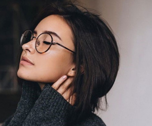 Chồng tôi ngoại tình còn dám gửi ảnh tán tỉnh gái lạ cho vợ xem...