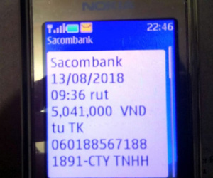Chủ tài khoản Sacombank mất sạch tiền dù thẻ ATM vẫn còn bên người