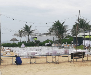 Không gian lễ đính hôn trên bờ biển của Trường Giang - Nhã Phương