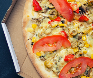 Ba thanh niên Mỹ gọi pizza, bắn chết người giao hàng rồi thản nhiên ăn
