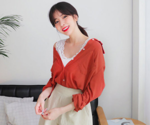 Mặc đồ cũ mà như mới với 15 tuyệt chiêu mix layer từ loạt item có sẵn như áo phông, quần shorts, áo hai dây...