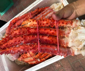 Cái chân cua dài nửa mét giá 4 triệu: Hà thành ăn chơi, hưởng 1 lần cho sướng