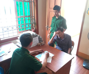 Nghệ An: Bắt đối tượng vận chuyển lượng lớn thuốc nổ bằng xe máy