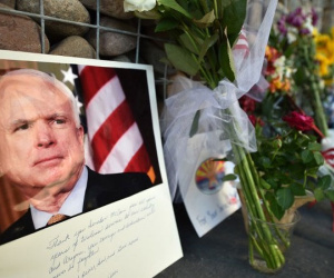 Người Mỹ tiếc thương John McCain