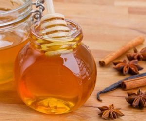 Nhiều người thắc mắc không hiểu lý do gì mà người ta dùng mật ong thay đường - hóa ra là vì thế này