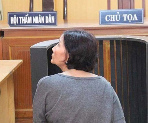 Rắc rối vụ mẹ 70 tuổi đưa người vào nhà lấy xe hơi của con