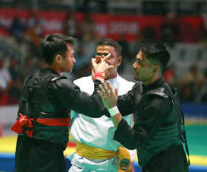 Trọng tài xử ép, võ sĩ Malaysia bỏ cuộc ở chung kết pencak silat