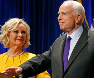 Vợ John McCain có thể thay thế chồng tại thượng viện