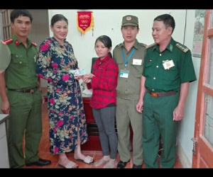 Cảm động người phụ nữ nghèo trả lại 26 triệu đồng tiền đánh rơi