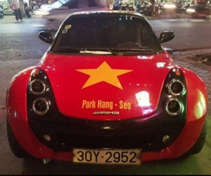 Dàn 'quái xế', siêu xe thi nhau độ cổ động U23 Việt Nam