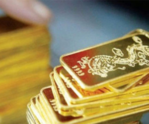 Giá vàng hôm nay 28/8: USD thảm hại, vàng vẫn yếu ớt