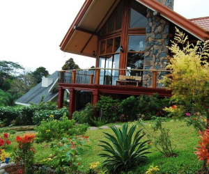 Nữ đại gia đau lòng phát hiện chồng lập 'hậu cung' trên núi
