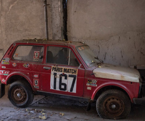 Xe 'đồng nát' Lada Niva 1981 giá gần 100.000 USD