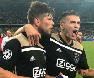 Cựu vô địch Ajax vào vòng bảng Champions League
