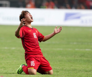 Video Highlights Olympic Việt Nam vs Hàn Quốc: Minh Vương đá phạt đẹp mắt