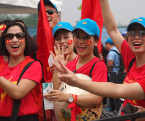 Video: Những bóng hồng trên khán đài cổ vũ Olympic Hàn Quốc