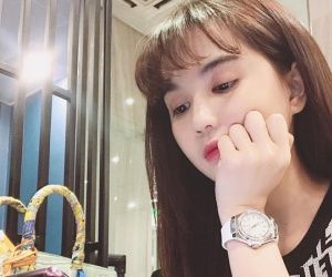 Bị xỉa xói tuổi 30 chưa lấy chồng, Ngọc Trinh: 'Muốn sống như vậy'