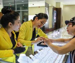 Giá vàng SJC sụt giảm