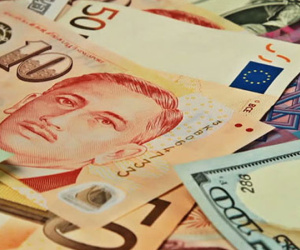 Tỷ giá ngoại tệ ngày 31/8: USD ổn định, bảng Anh tăng vọt
