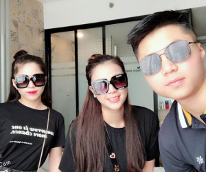 Bạn gái tin đồn sang Indonesia cổ vũ trung vệ Bùi Tiến Dũng