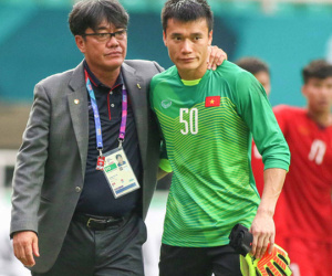 U23 UAE đã hóa giải 'chiêu lạ' của Bùi Tiến Dũng thế nào?