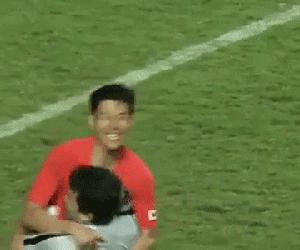 Video: Cận cảnh niềm vui sướng tột độ của Son Heung-min khi không phải đi lính
