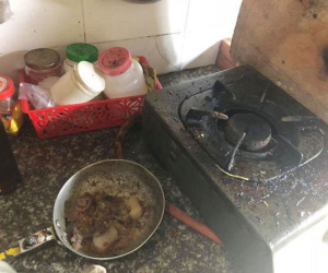 Ngày nghỉ lễ về quê chồng biến thành ngày hành xác vì mẹ chồng quá bẩn: Bát mấy ngày không rửa, bếp ngập cặn mỡ 'ngàn năm'