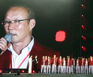 Những khoảnh khắc khi trở về Hà Nội của tuyển Olympic