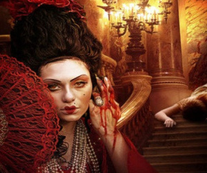 Chuyện kể rùng mình chưa biết về nữ bá tước khát máu người