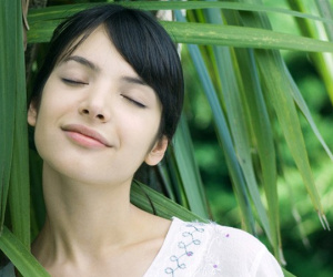 Đã xác định lấy cô ấy làm vợ rồi mà không hiểu sao khi nhìn cô ấy ngoan ngoãn nghe lời mình, tôi lại muốn từ bỏ ý định