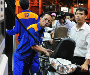 Giá xăng có thể tăng mạnh vào ngày mai