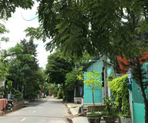 Tôi sai lầm vì xây biệt thự hoành tráng giữa xóm nghèo