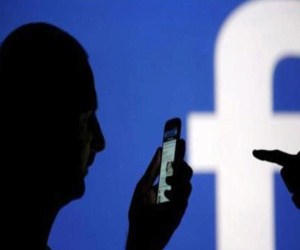 Facebook đang kiếm tiền từ dữ liệu cá nhân của bạn