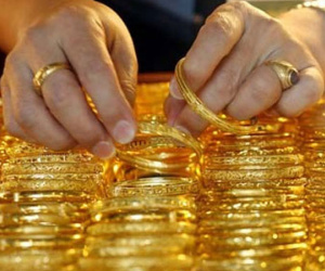 Giá vàng hôm nay 6/9: Tiếp tục bán tháo, chìm ở đáy