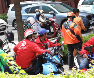 Go-Jek bất ngờ thua Grab trên sân nhà
