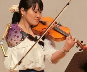 Nếu bạn than thân trách phận về cuộc sống, hãy xem người phụ nữ mất 1 cánh tay này chơi violin để thấy nghị lực phi thường là thế nào