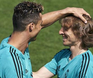 Ronaldo thừa nhận Modric xuất sắc nhất