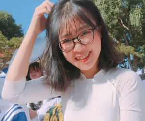 Tiết mục văn nghệ khai giảng của 'chị khối trên' khiến các nam sinh đòi tỏ tình bằng được