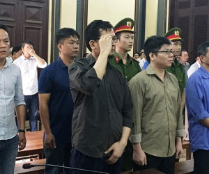 Cựu cán bộ công an kêu oan vụ buôn lậu siêu xe