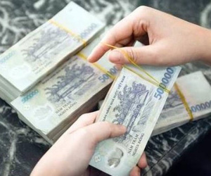 200 triệu tiền dư: Vàng giảm xuống đáy, ôm vào lãi to?
